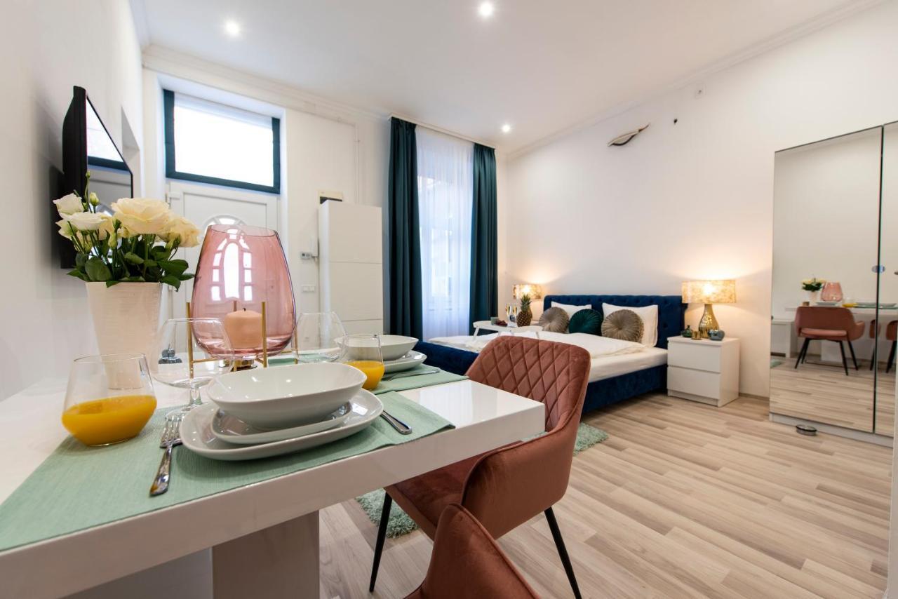 City Centre Deluxe Apartments ブダペスト エクステリア 写真